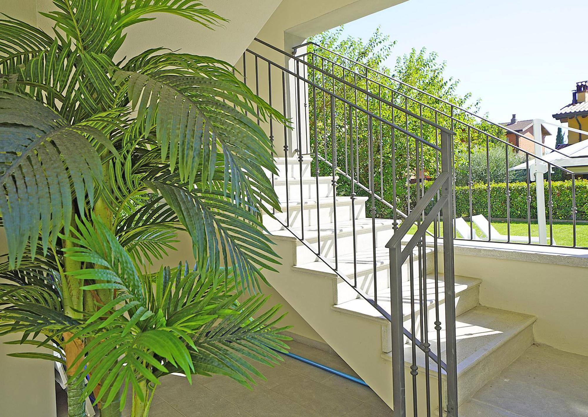 Villa Caterina Apartments By Wonderful Italy Desenzano del Garda Eksteriør billede