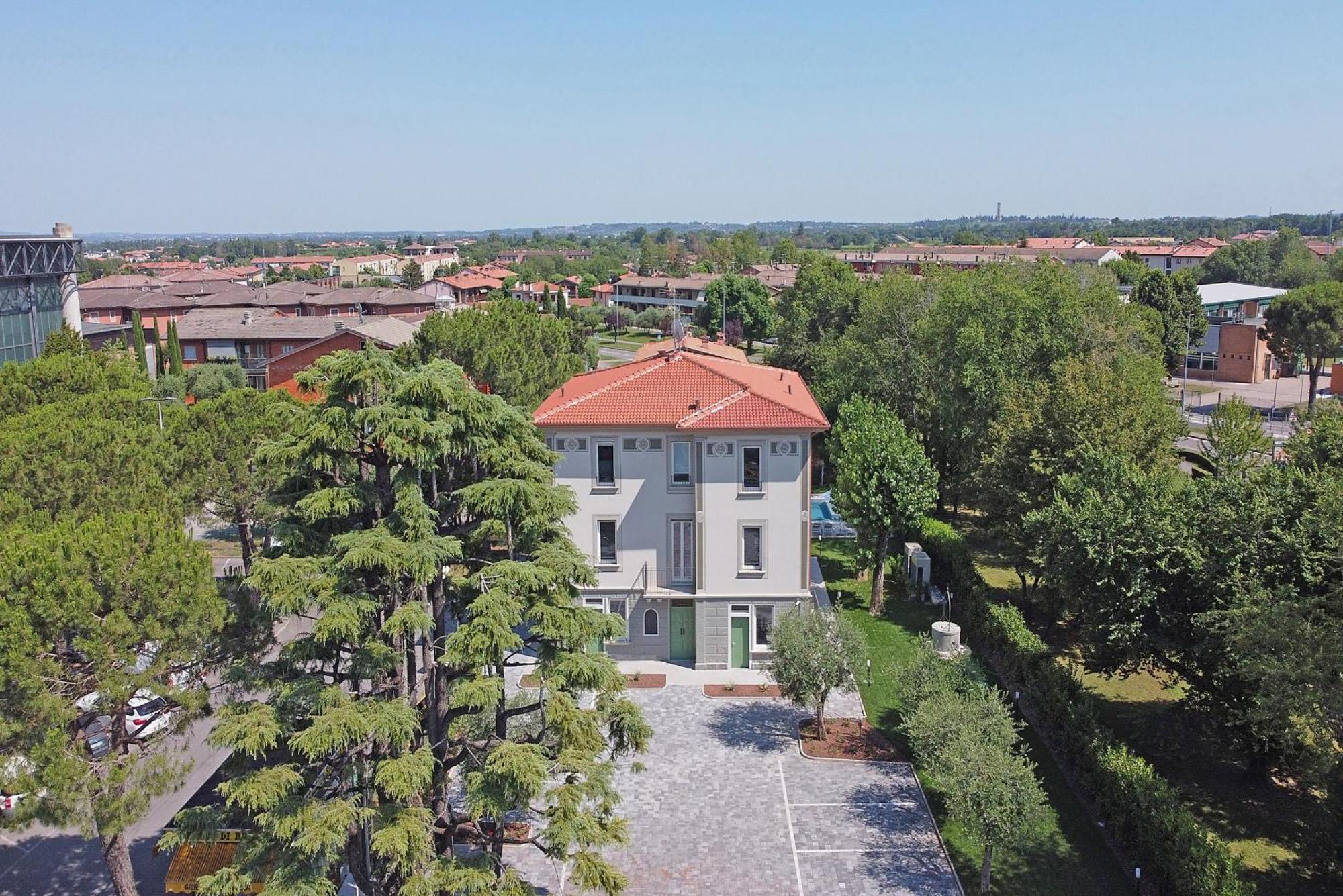 Villa Caterina Apartments By Wonderful Italy Desenzano del Garda Eksteriør billede