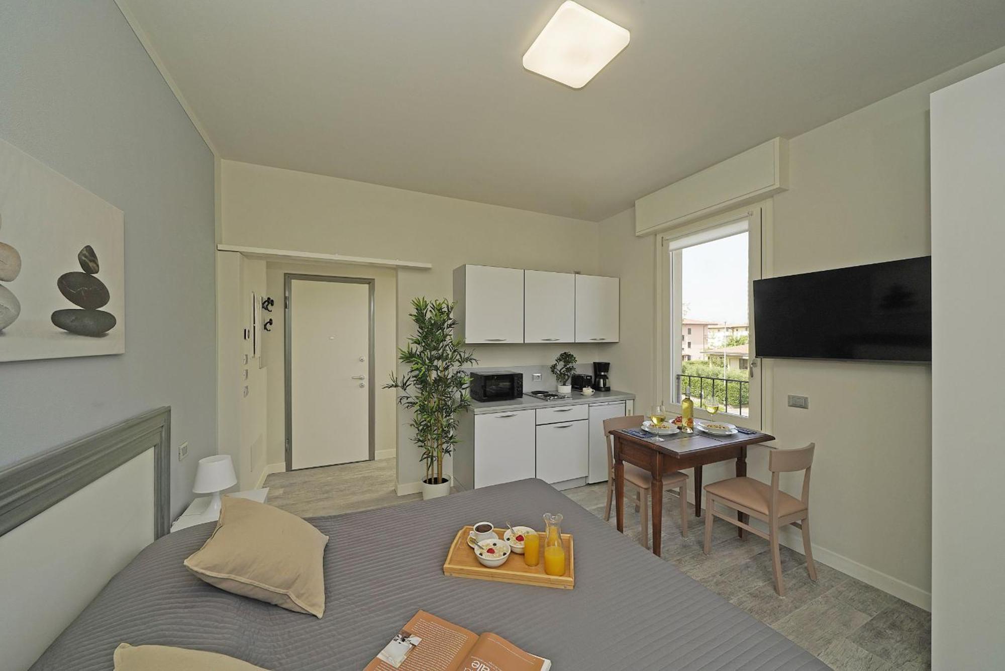 Villa Caterina Apartments By Wonderful Italy Desenzano del Garda Eksteriør billede