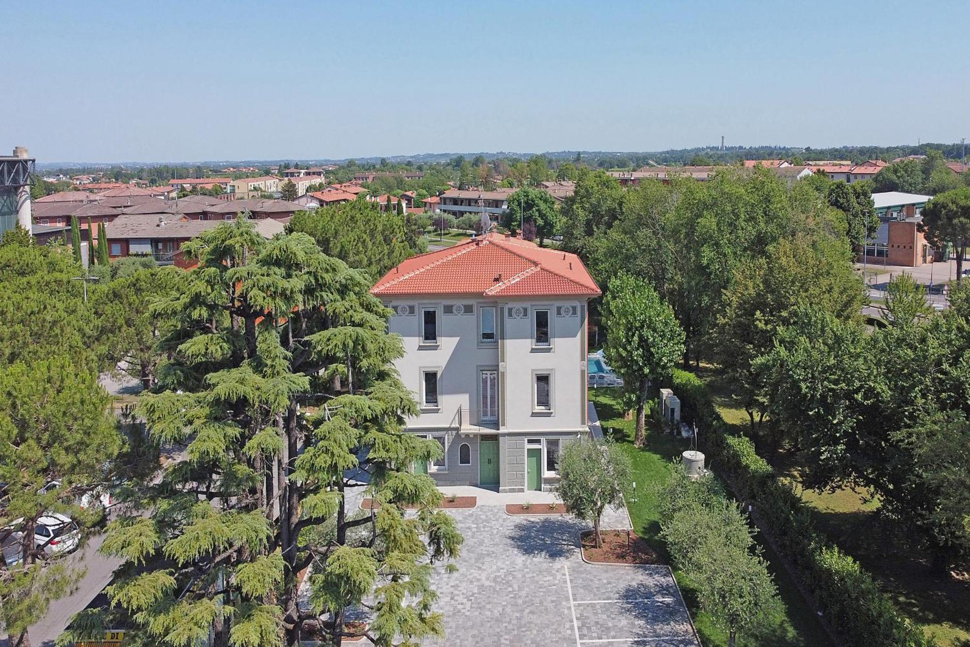 Villa Caterina Apartments By Wonderful Italy Desenzano del Garda Eksteriør billede
