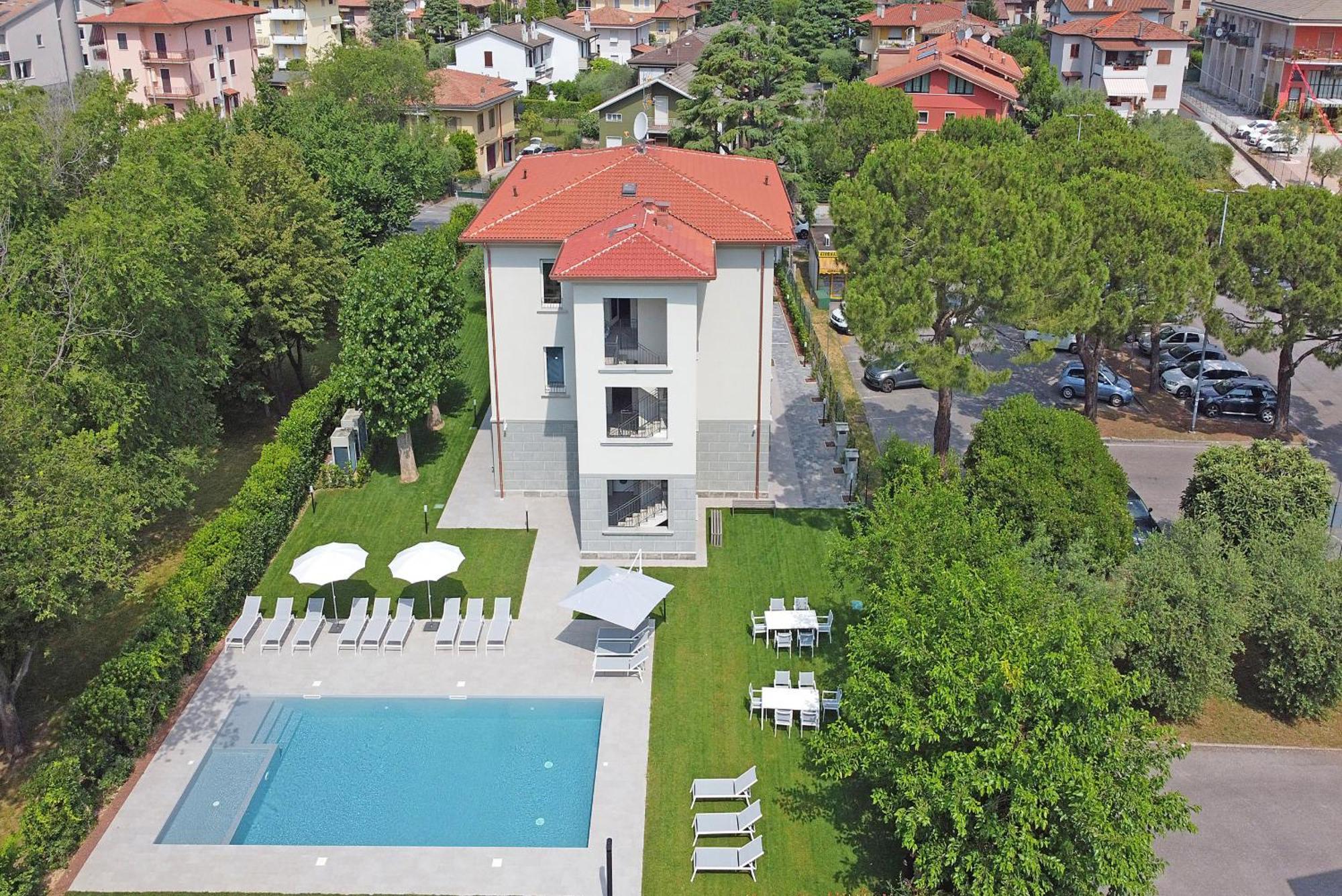 Villa Caterina Apartments By Wonderful Italy Desenzano del Garda Eksteriør billede