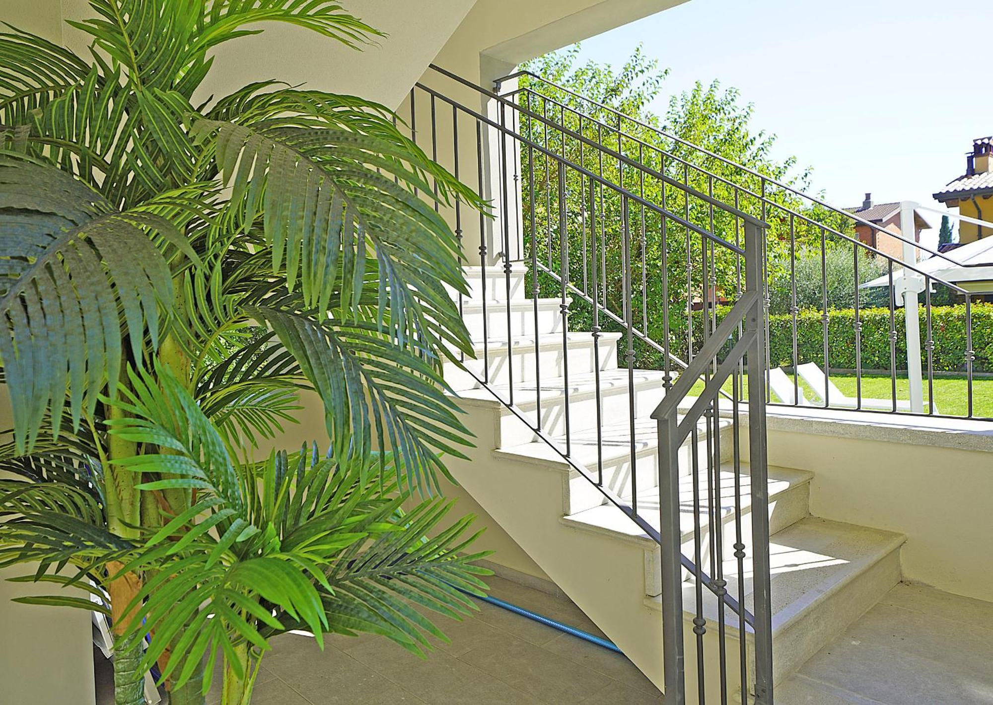 Villa Caterina Apartments By Wonderful Italy Desenzano del Garda Eksteriør billede