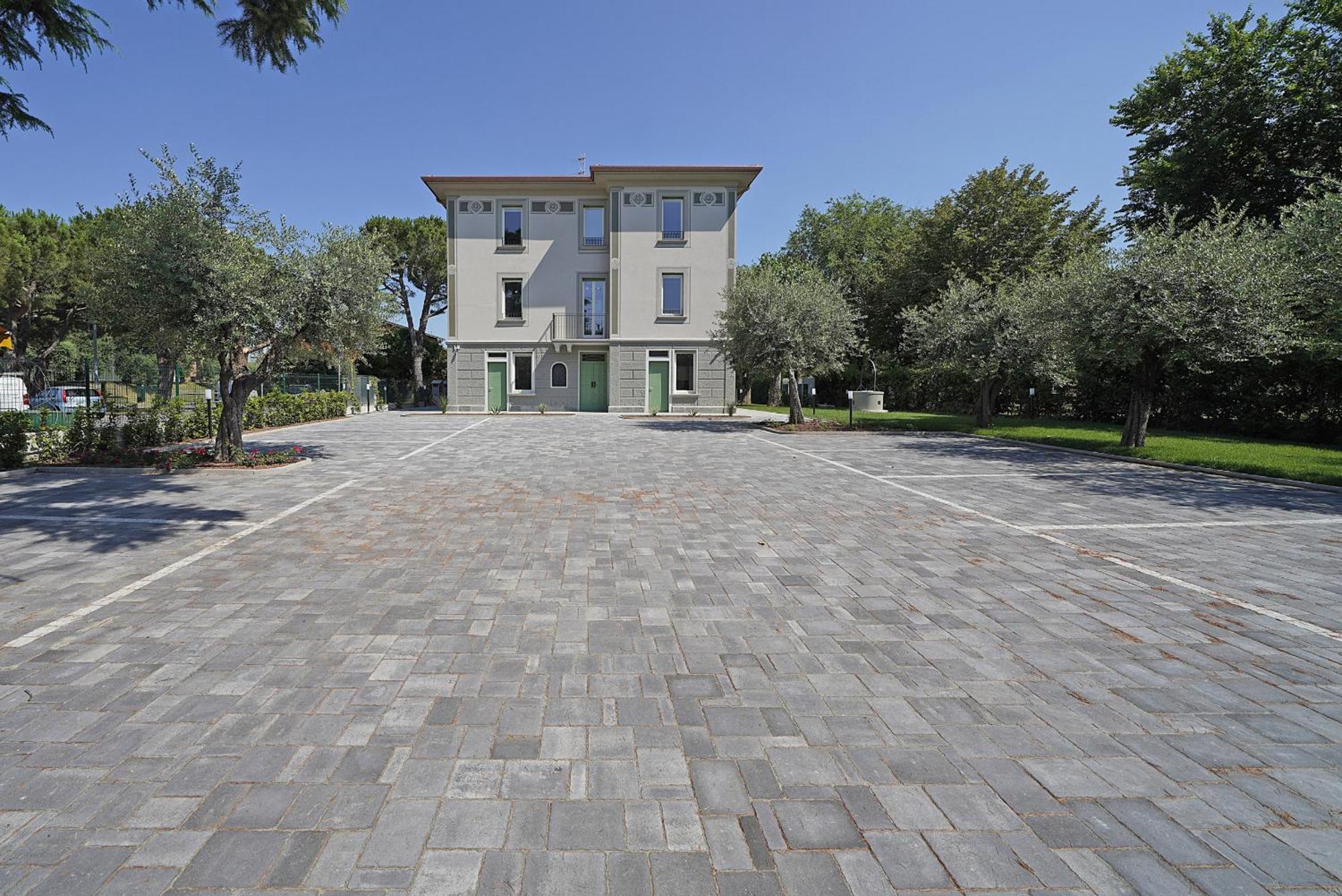 Villa Caterina Apartments By Wonderful Italy Desenzano del Garda Eksteriør billede