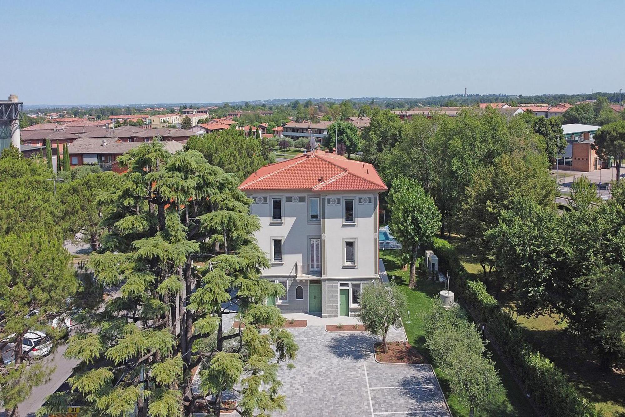 Villa Caterina Apartments By Wonderful Italy Desenzano del Garda Eksteriør billede