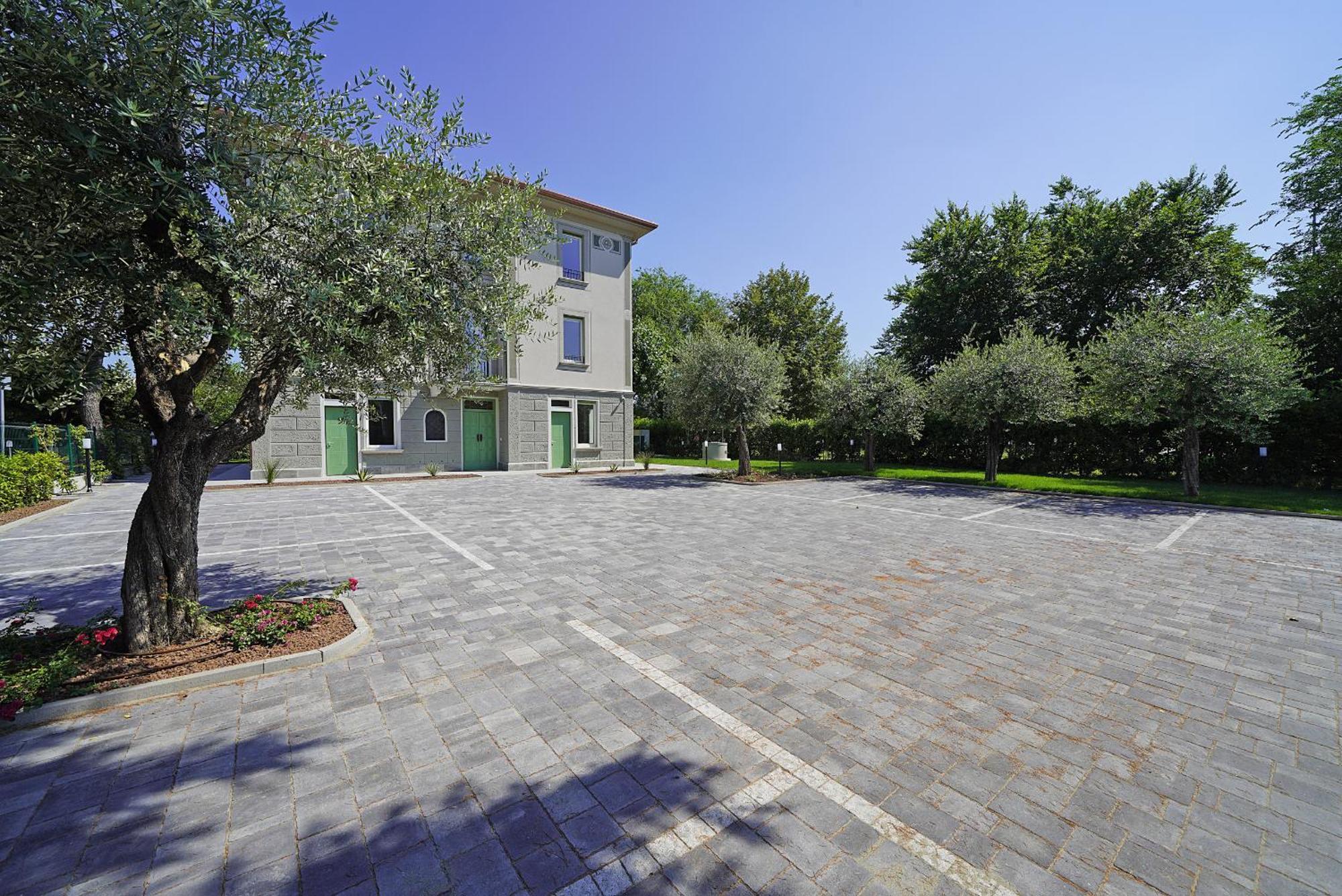 Villa Caterina Apartments By Wonderful Italy Desenzano del Garda Eksteriør billede