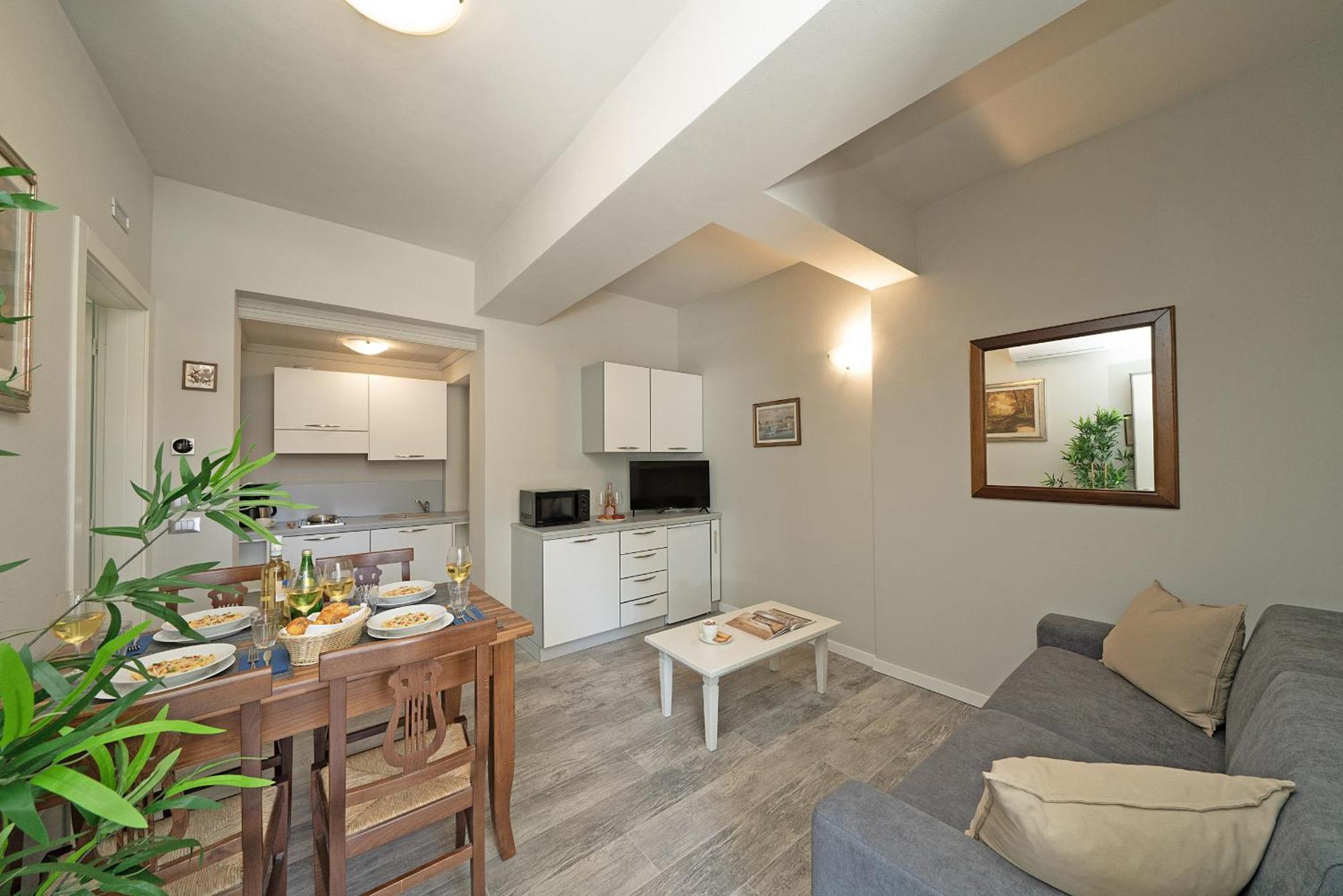 Villa Caterina Apartments By Wonderful Italy Desenzano del Garda Eksteriør billede