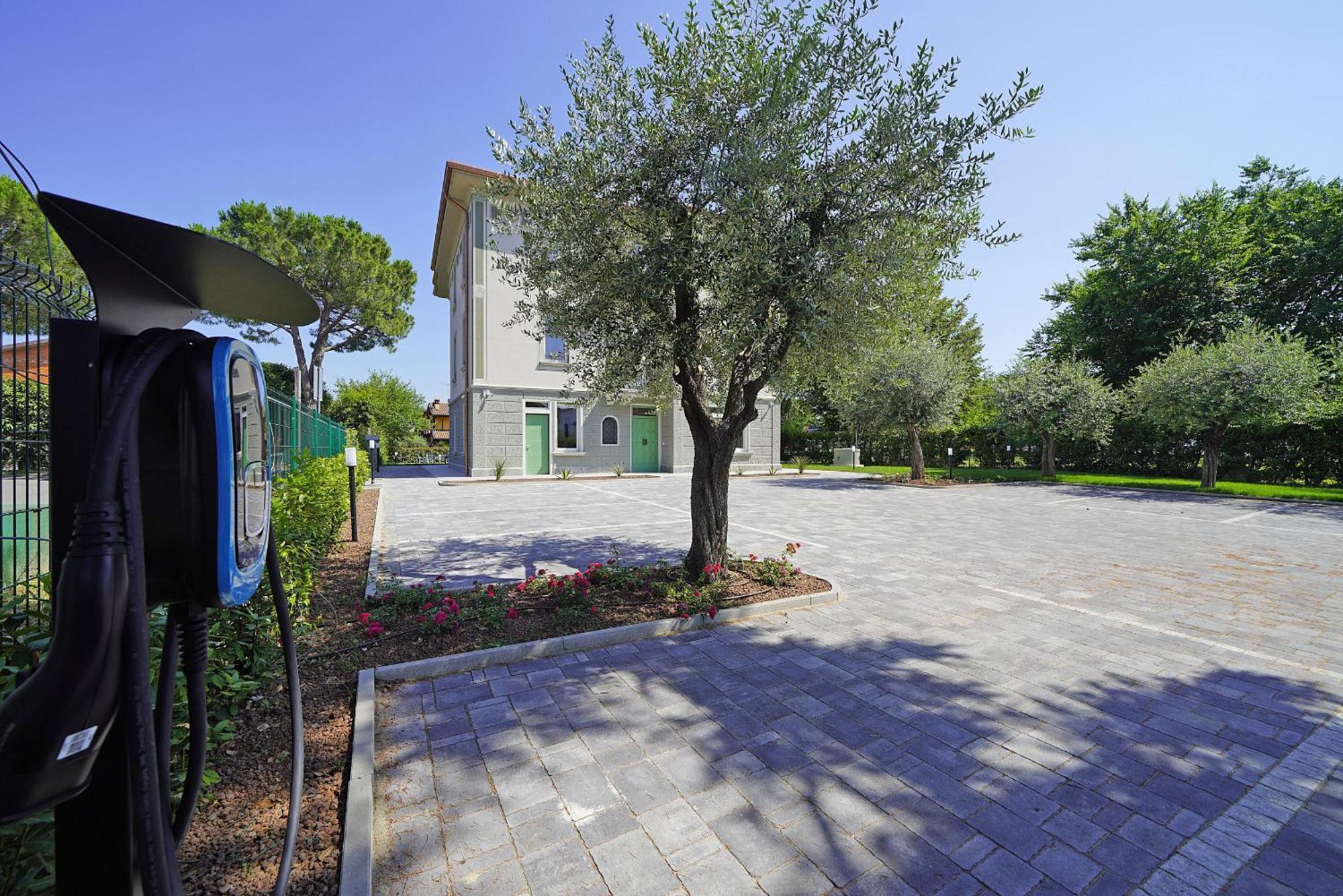 Villa Caterina Apartments By Wonderful Italy Desenzano del Garda Eksteriør billede